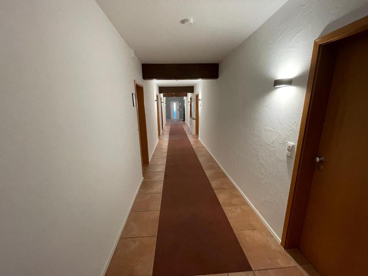 Apartment Komfortables Doppelzimmer In Goldscheuer - 1a *