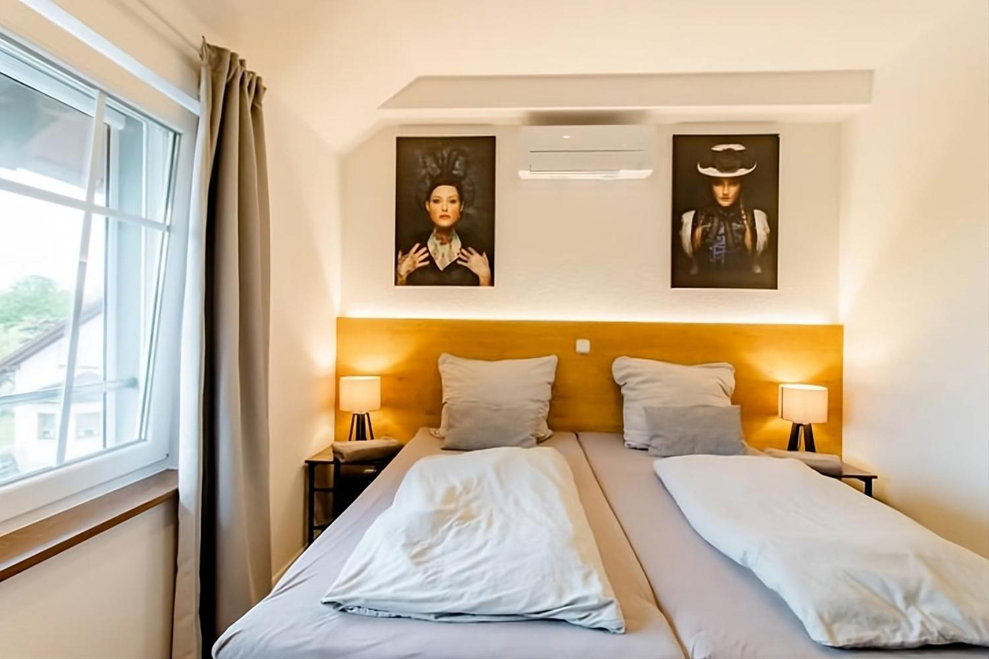 Komfortables Doppelzimmer In Goldscheuer - 1a Kehl